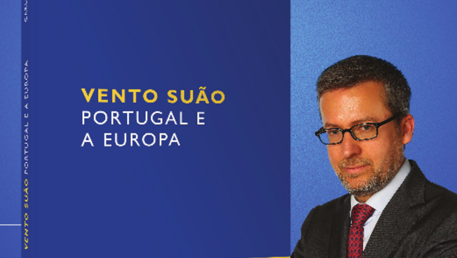 Livro 'Vento Suão', de Carlos Moedas